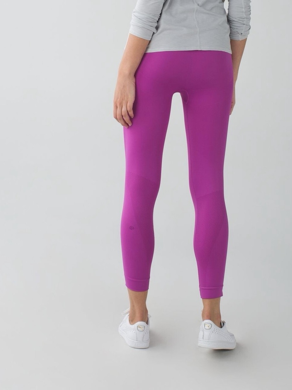 Lululemon Zone In Tight Seamless Compression Leggings in Ultra Violet Size 2EUC